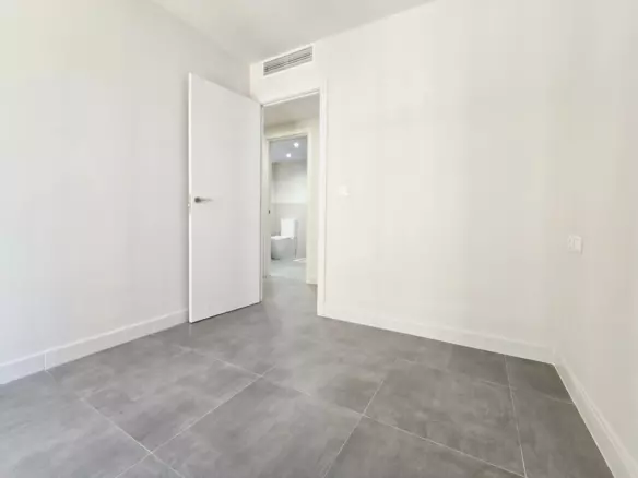 3-bedroom Apartment In Málaga, Spain (102 M²)