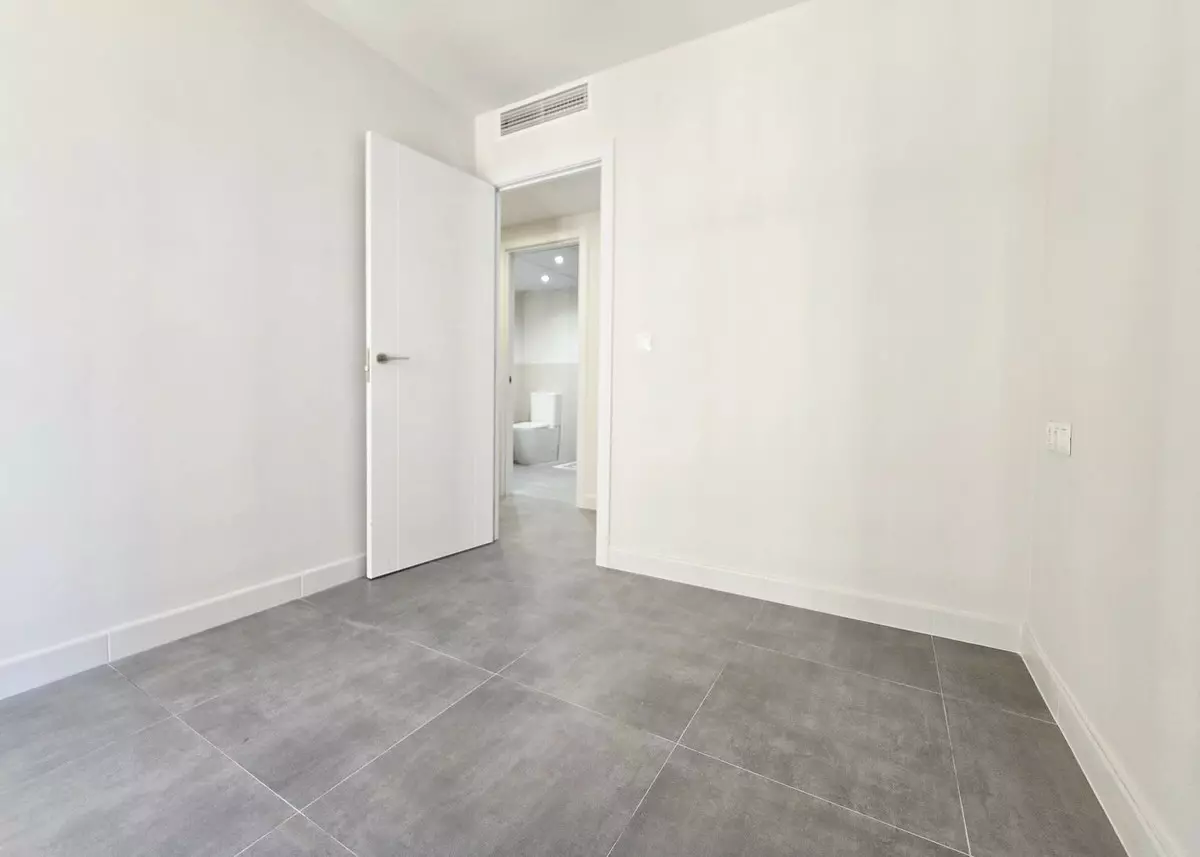 3-bedroom Apartment In Málaga, Spain (102 M²)