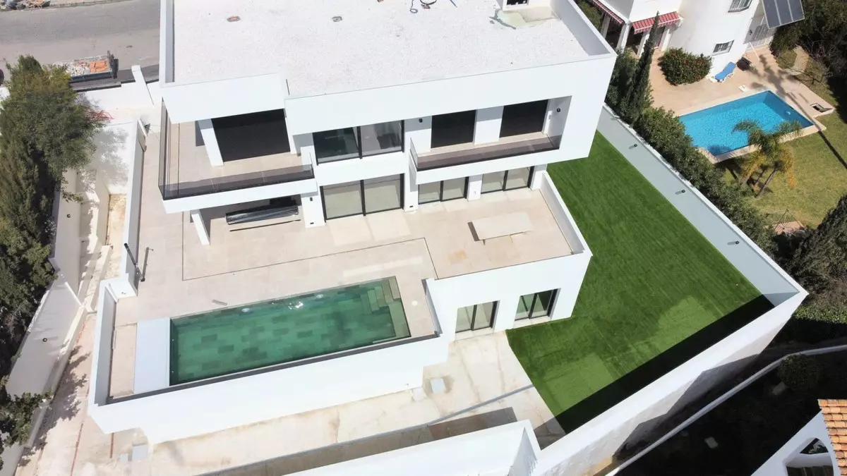 3-bedroom Villa In Mijas, Spain (356 M²)
