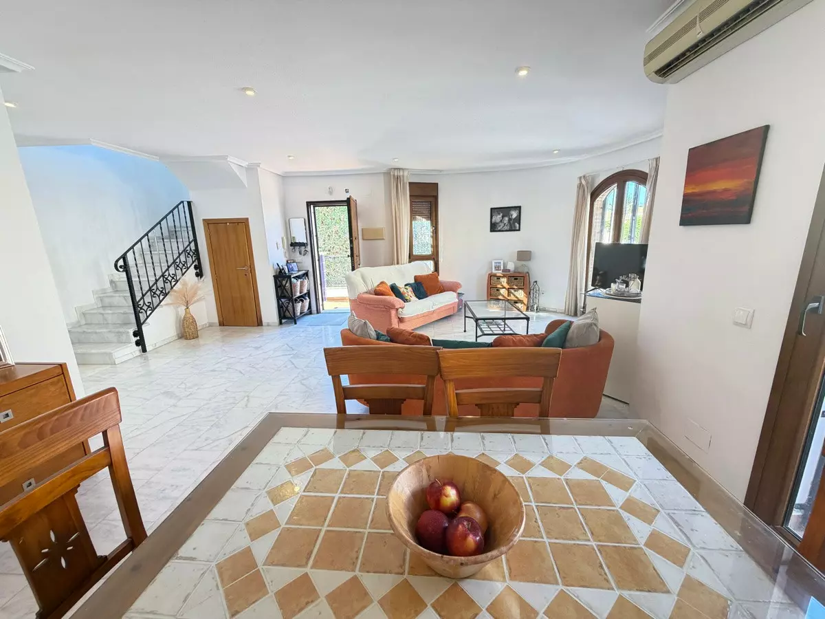 4-bedroom Villa In Algorfa, Spain (132 M²)