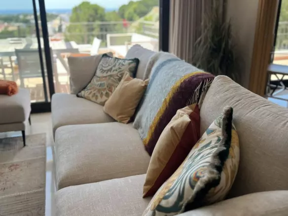 3-bedroom Apartment In Benahavis, Spain (124 M²)
