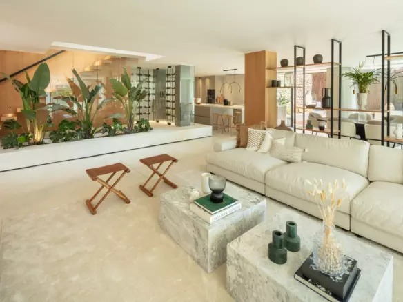 4-bedroom Villa In Marbella, Spain (435 M²)