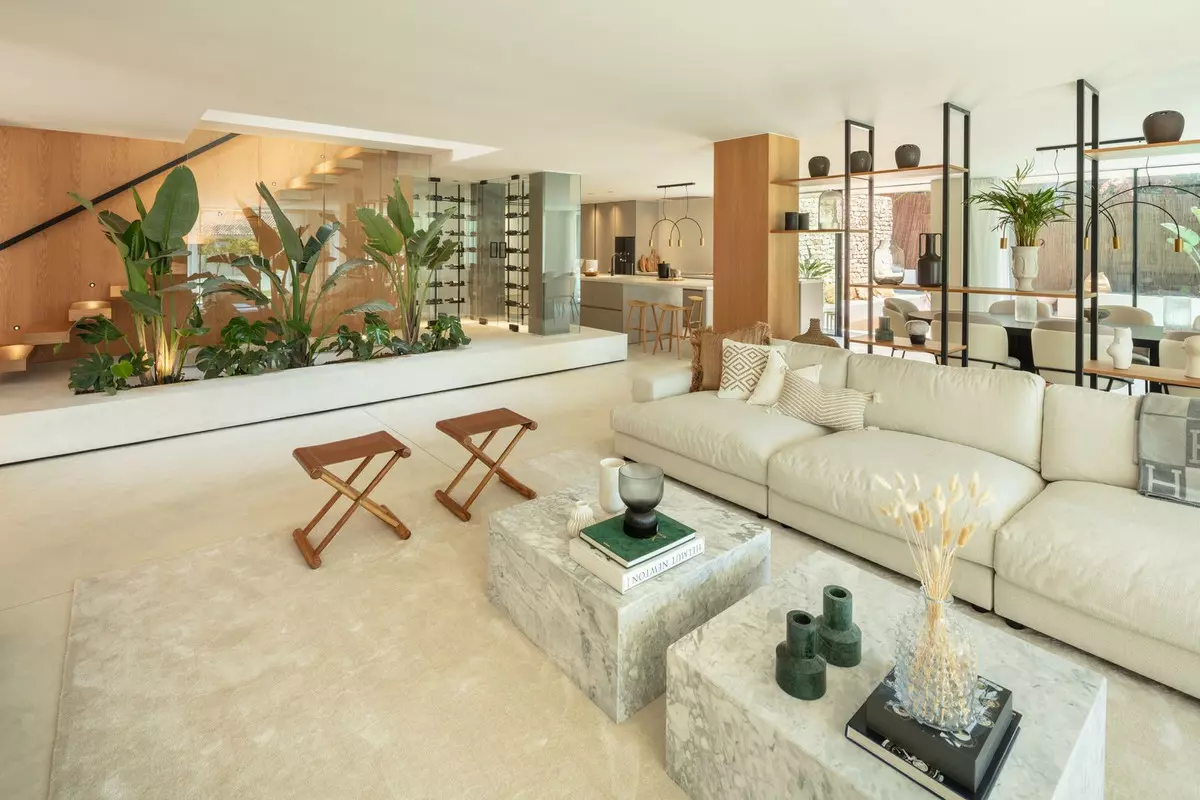 4-bedroom Villa In Marbella, Spain (435 M²)