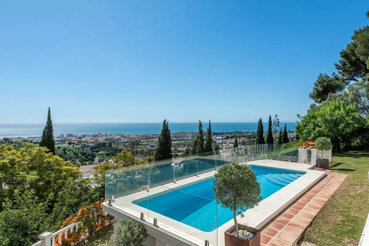 5-bedroom Villa In Marbella, Spain (474 M²)