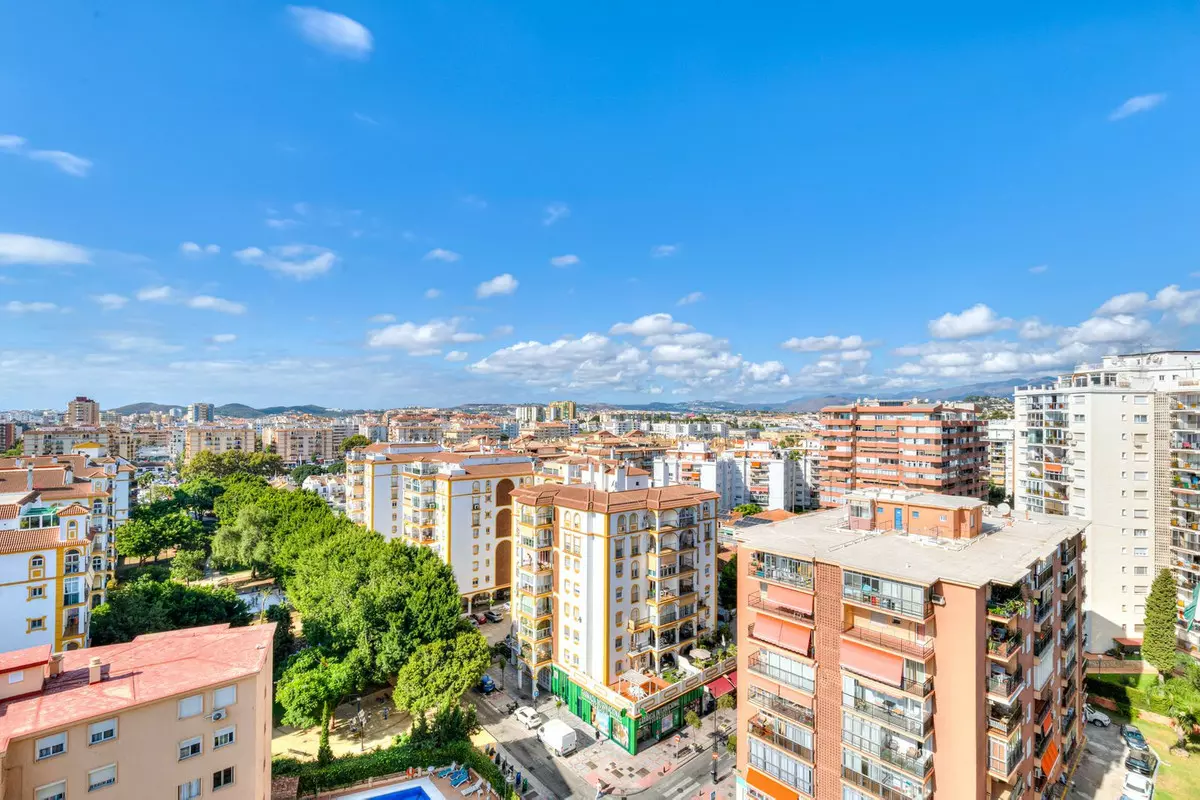 3-bedroom Apartment In Fuengirola, Spain (106 M²)