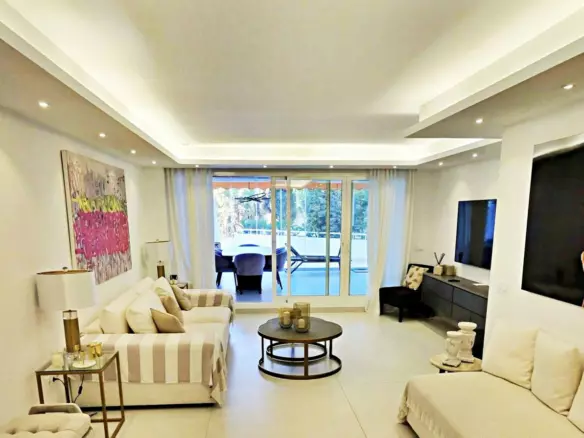 2-bedroom Apartment In Marbella, Spain (160 M²)
