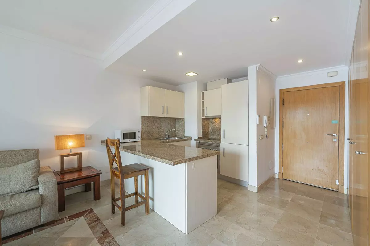 1-bedroom Apartment In Estepona, Spain (69 M²)