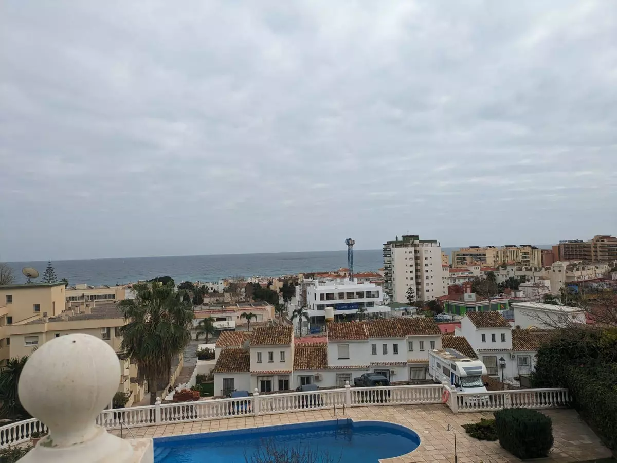 3-bedroom Apartment In Torremolinos, Spain (170 M²)