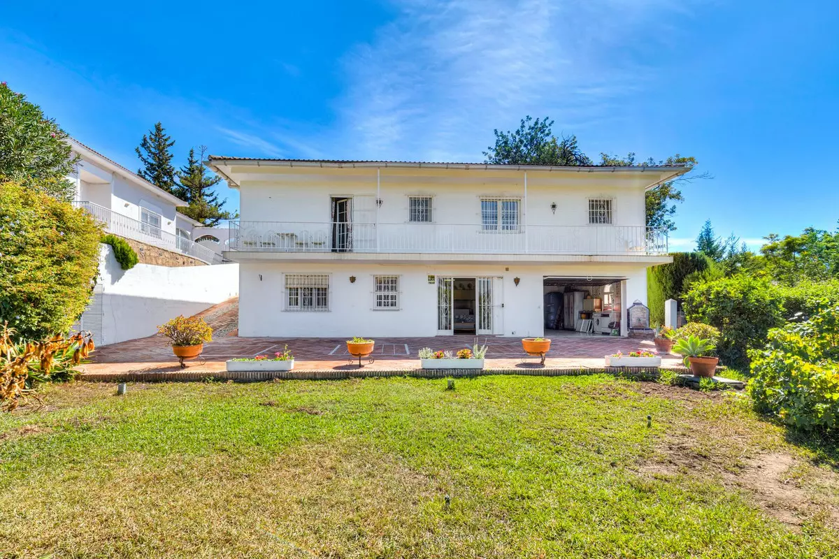 4-bedroom Villa In Mijas, Spain (300 M²)