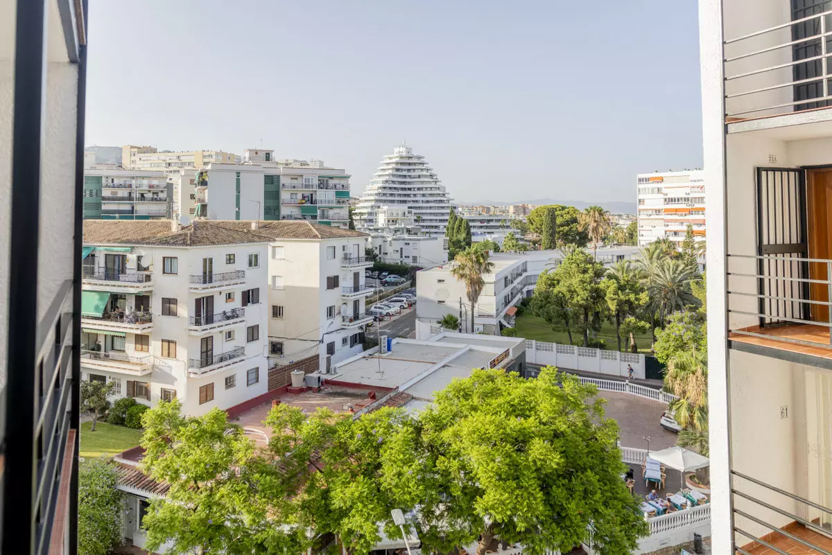 2-bedroom Apartment In Benalmádena, Spain (78 M²)