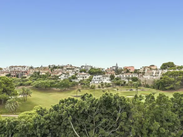 3-bedroom Apartment In Benalmádena, Spain (134 M²)