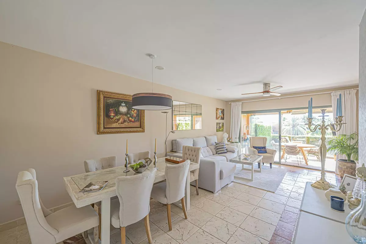 2-bedroom Apartment In Estepona, Spain (98 M²)