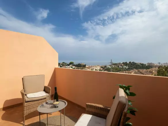 2-bedroom Apartment In Fuengirola, Spain (90 M²)