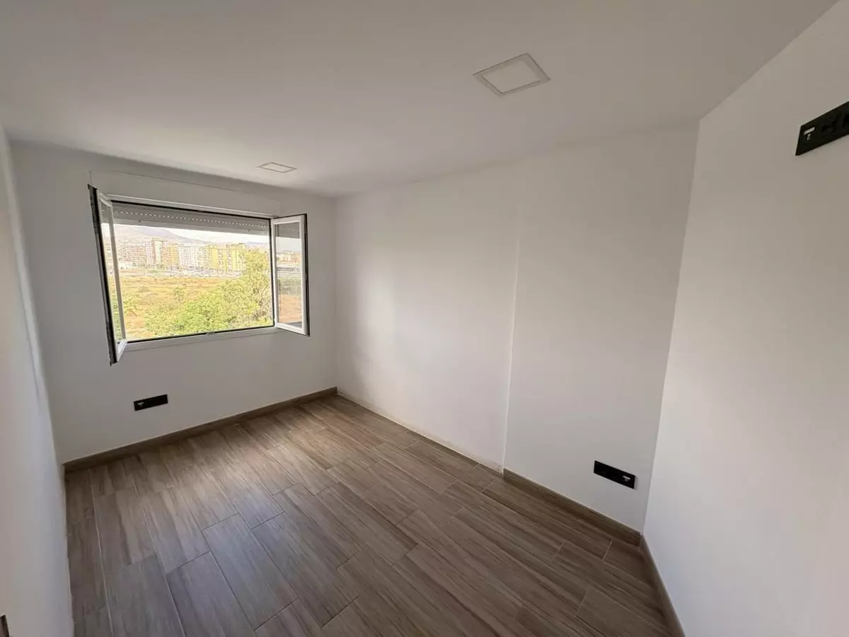 3-bedroom Apartment In Málaga, Spain (90 M²)