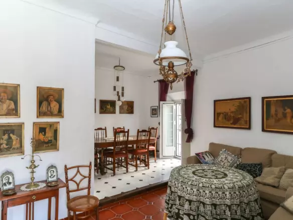 5-bedroom Town House In Tolox, Spain (296 M²)