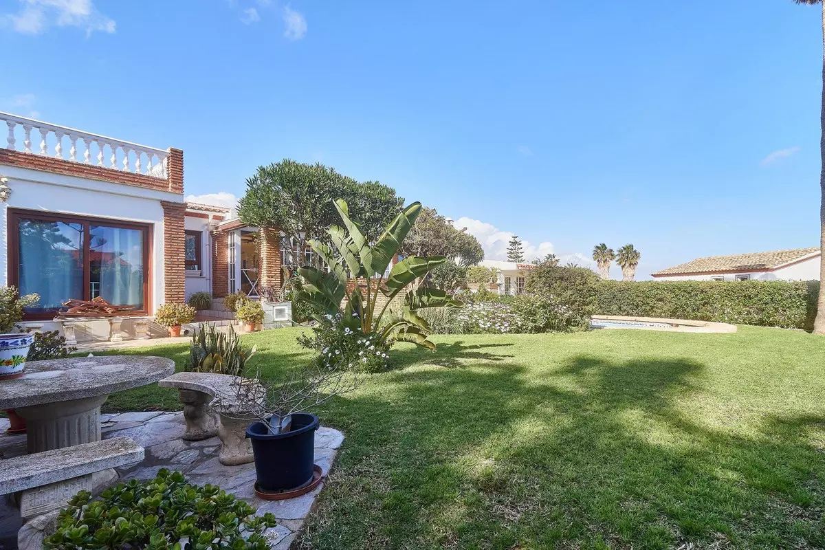 4-bedroom Villa In Mijas, Spain (261 M²)