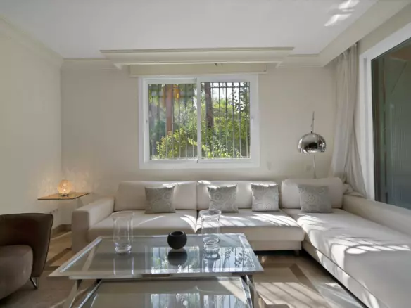 3-bedroom Apartment In Marbella, Spain (169 M²)