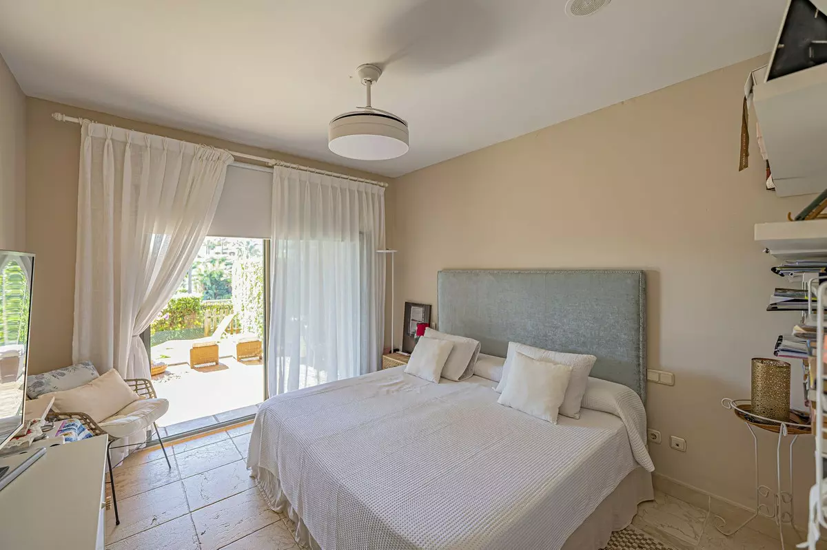 2-bedroom Apartment In Estepona, Spain (98 M²)