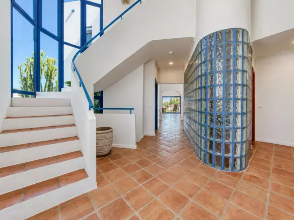 4-bedroom Villa In Mijas, Spain (326 M²)