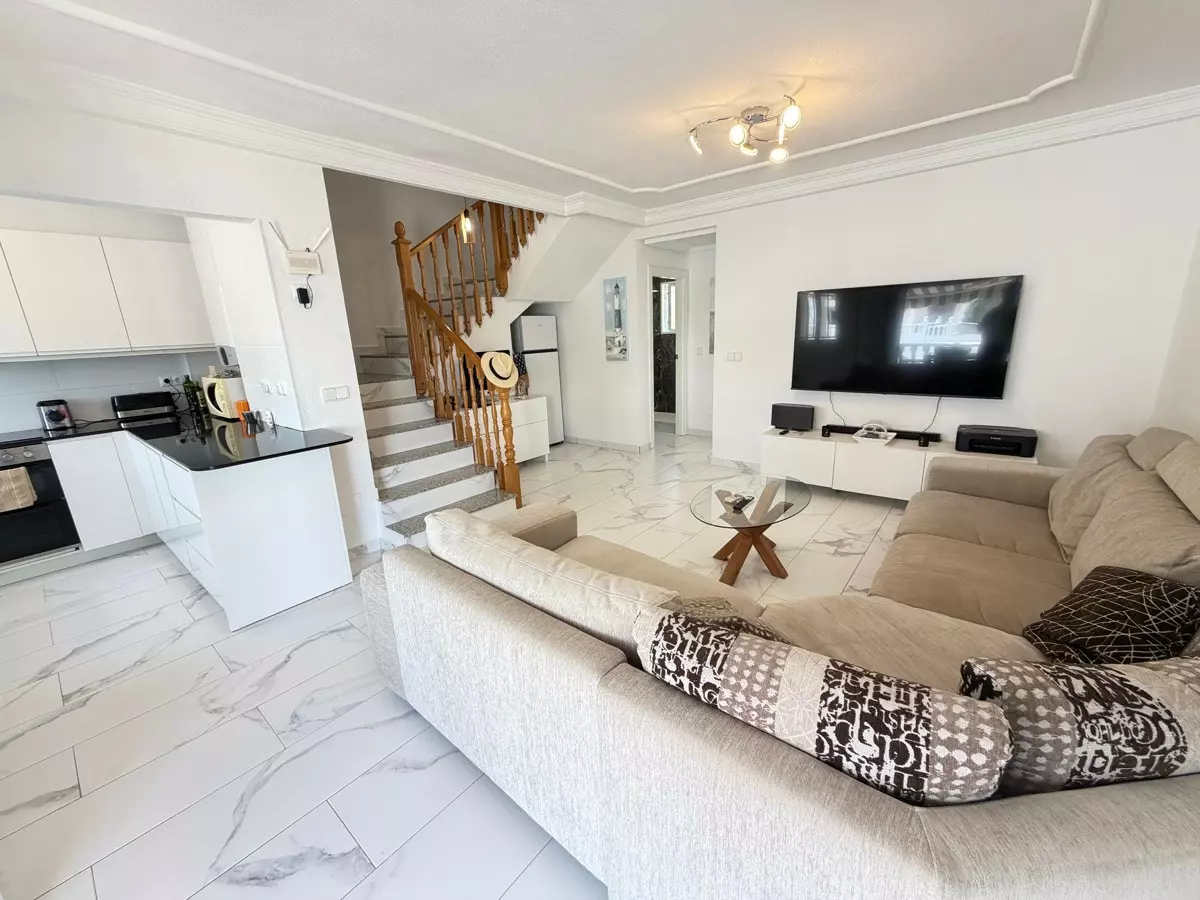 5-bedroom Villa In Orihuela, Spain (150 M²)