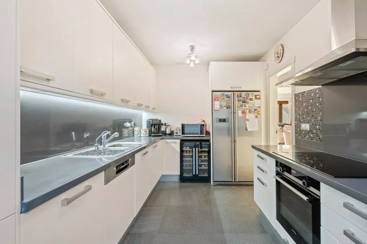 3-bedroom Town House In Estepona, Spain (184 M²)