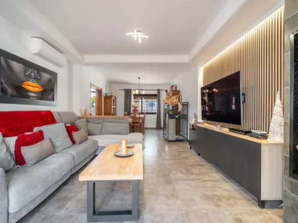 3-bedroom Villa In Estepona, Spain (306 M²)