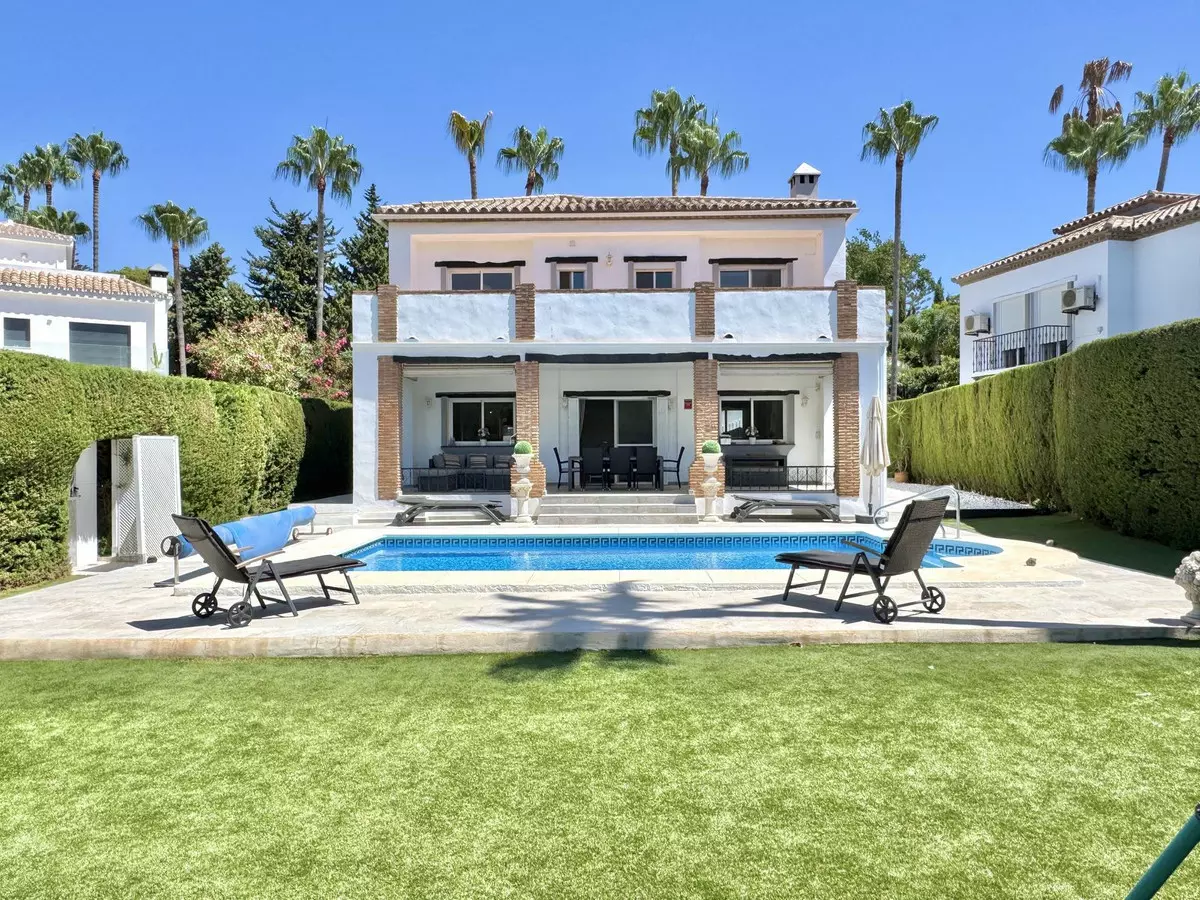 4-bedroom Villa In Mijas, Spain (344 M²)