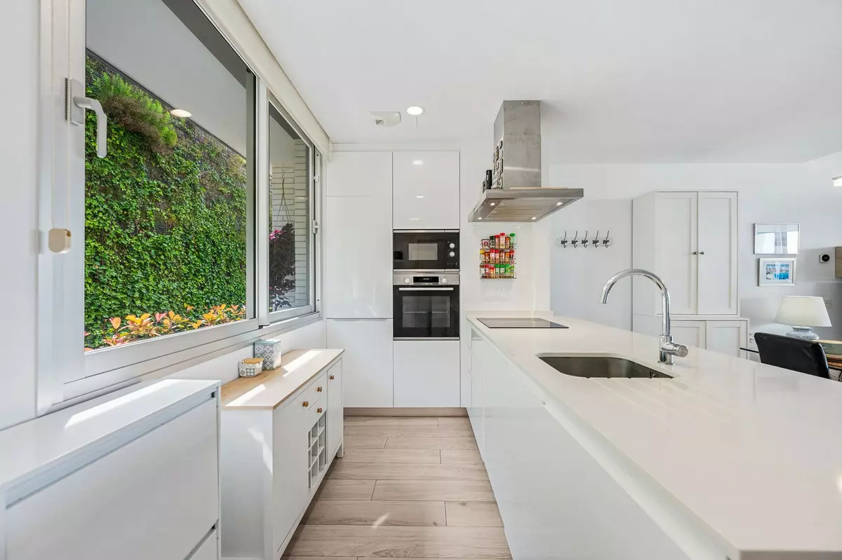 3-bedroom Town House In Estepona, Spain (160 M²)