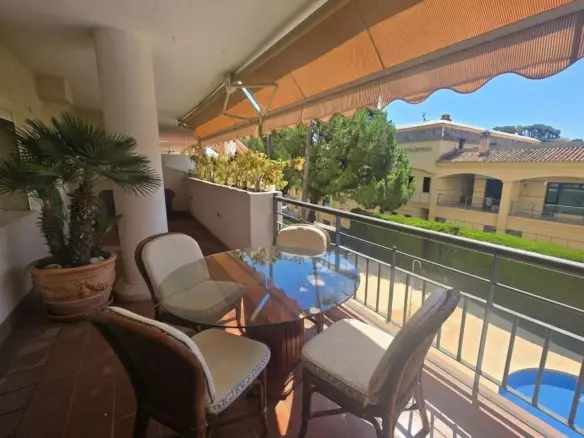 3-bedroom Apartment In Benalmádena, Spain (140 M²)