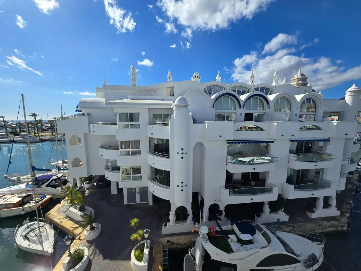2-bedroom Apartment In Benalmádena, Spain (107 M²)