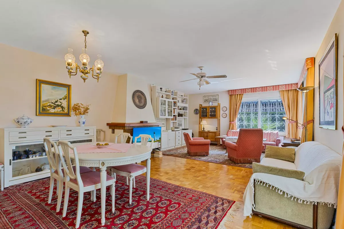 4-bedroom Villa In Mijas, Spain (300 M²)