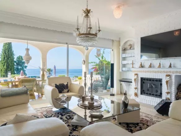 4-bedroom Villa In Benalmádena, Spain (226 M²)