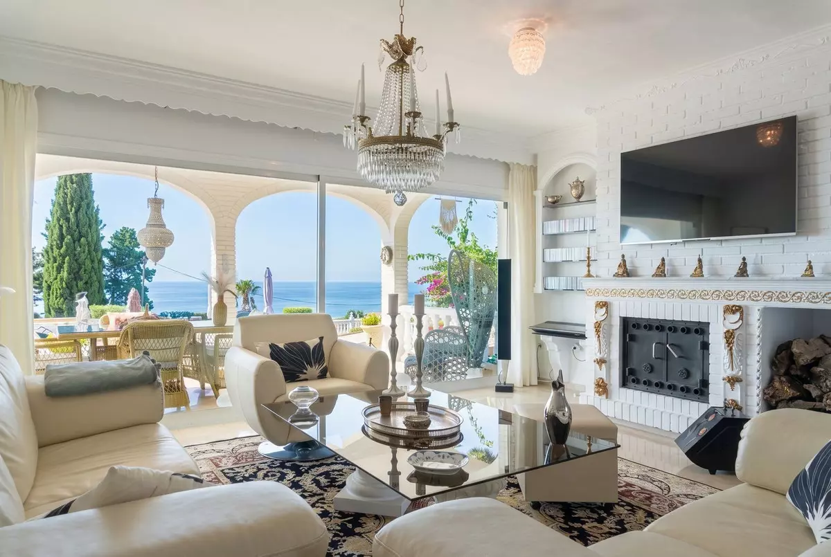 4-bedroom Villa In Benalmádena, Spain (226 M²)