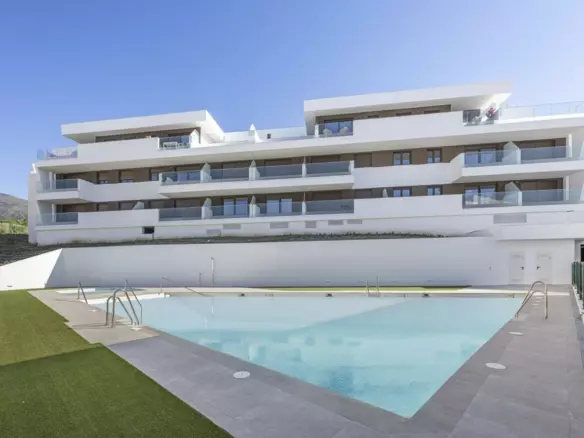 3-bedroom Apartment In Estepona, Spain (146 M²)