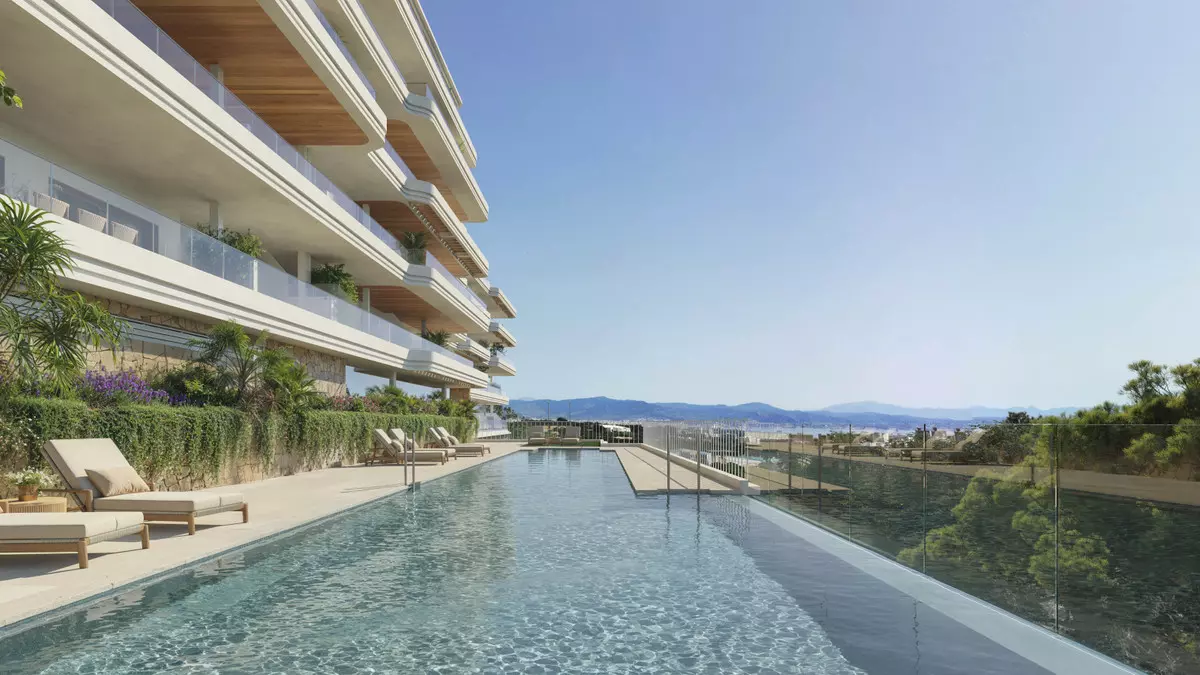 2-bedroom Apartment In Torremolinos, Spain (111 M²)