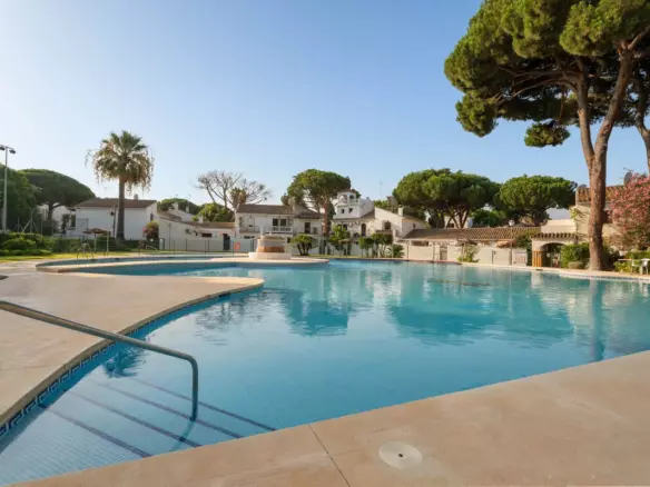2-bedroom Town House In Marbella, Spain (95 M²)
