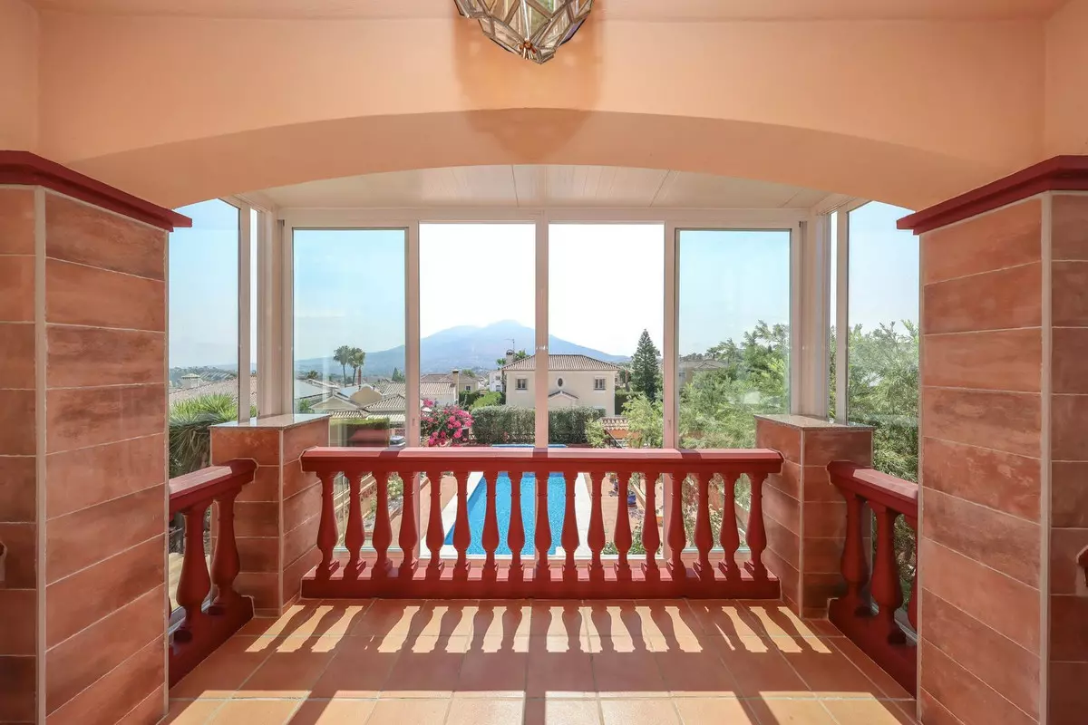 4-bedroom Villa In Coín, Spain (223 M²)