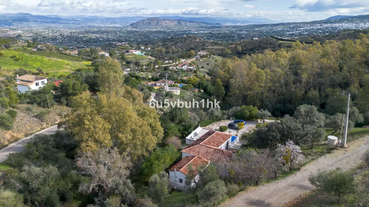 3-bedroom Country House In Alhaurín El Grande, Spain (223 M²)