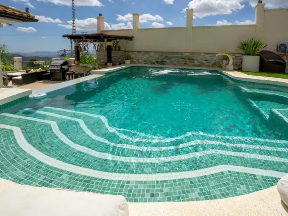 3-bedroom Villa In Casarabonela, Spain (232 M²)