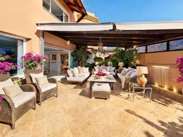 4-bedroom Villa In Málaga, Spain (400 M²)