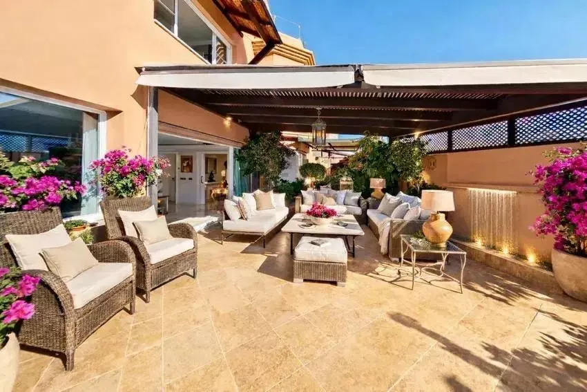 4-bedroom Villa In Málaga, Spain (400 M²)