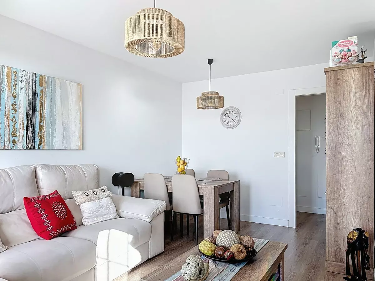 3-bedroom Apartment In Rincón De La Victoria, Spain (102 M²)