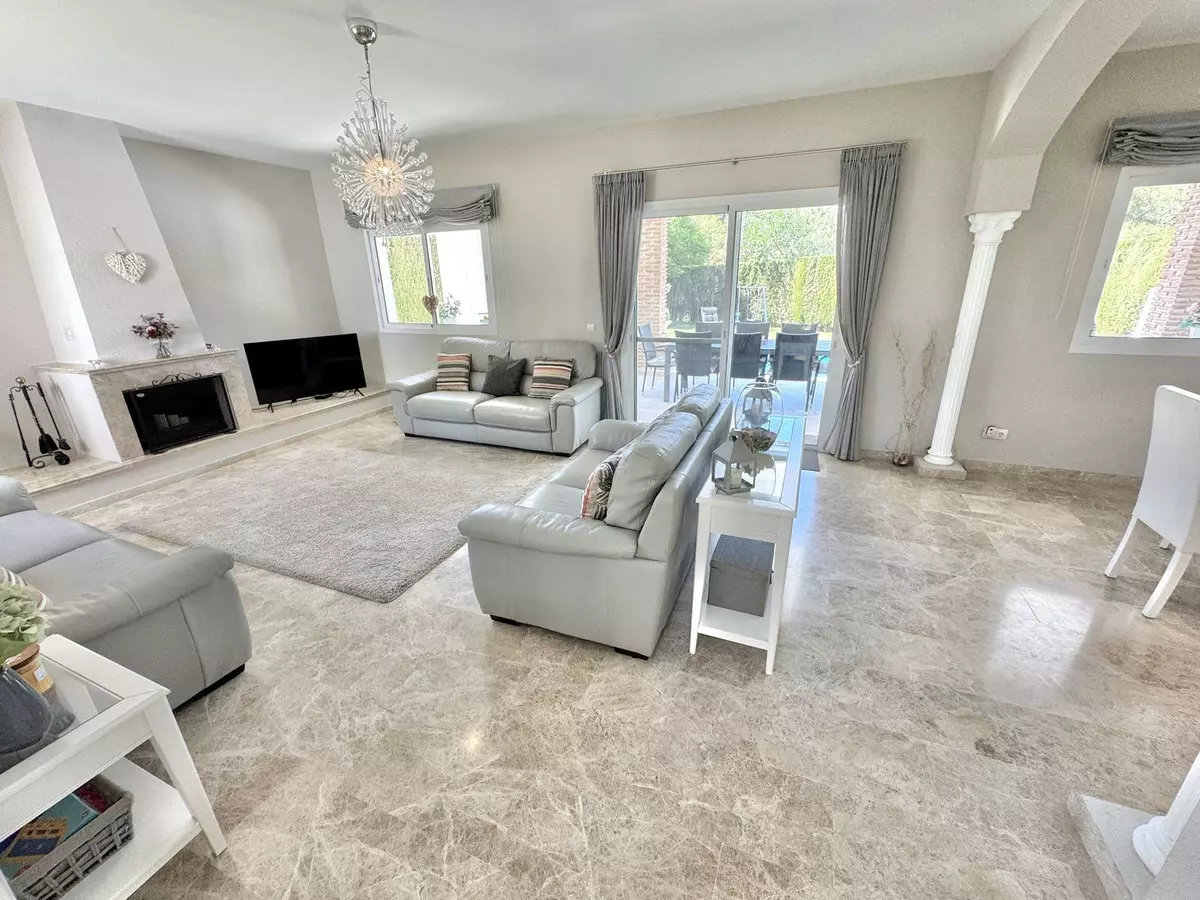 4-bedroom Villa In Mijas, Spain (344 M²)