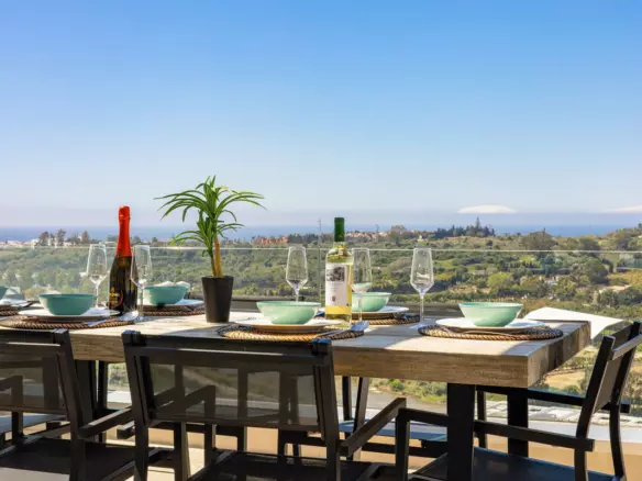 3-bedroom Apartment In Estepona, Spain (107 M²)