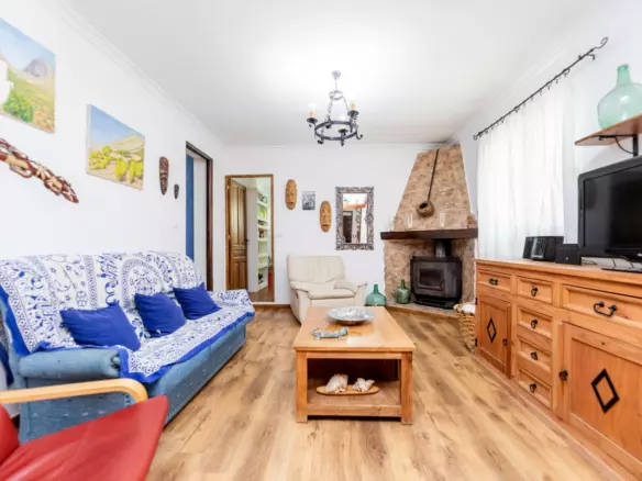 5-bedroom Country House In Cuevas De San Marcos, Spain (300 M²)