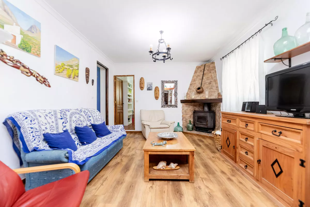 5-bedroom Country House In Cuevas De San Marcos, Spain (300 M²)