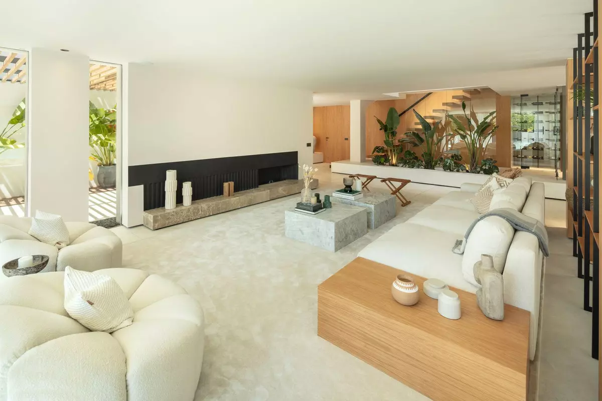 4-bedroom Villa In Marbella, Spain (435 M²)