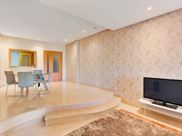2-bedroom Apartment In Marbella, Spain (186 M²)