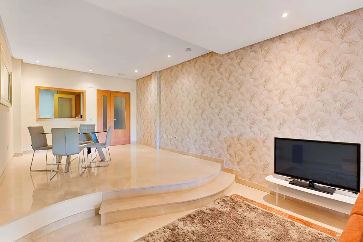 2-bedroom Apartment In Marbella, Spain (186 M²)