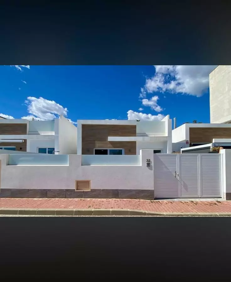 3-bedroom Villa In Murcia, Spain (88 M²)